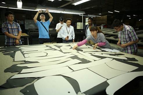 巴斯特的极致天窗工艺新葡京网上赌场遇见伟(图2)