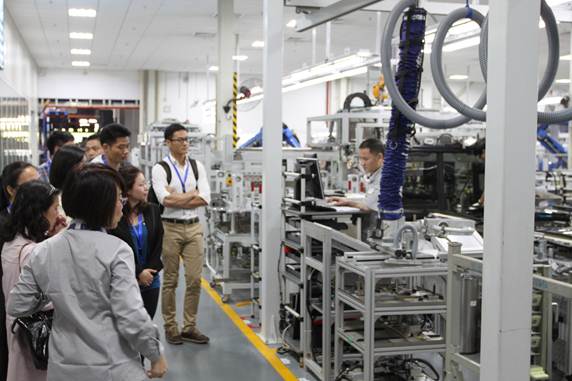 巴斯特的极致天窗工艺新葡京网上赌场遇见伟(图18)